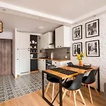 Centrum Grzybowska 6 By Polandbnb *